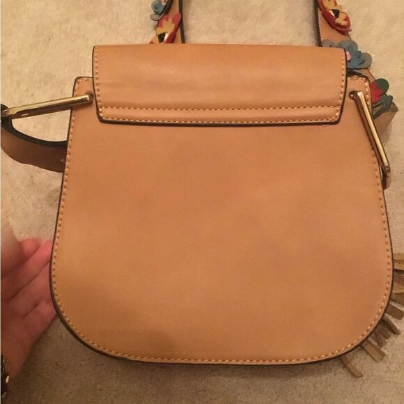 Saddle Bag Crossbody with Flower Designs on Strap - Picture 5 of 7